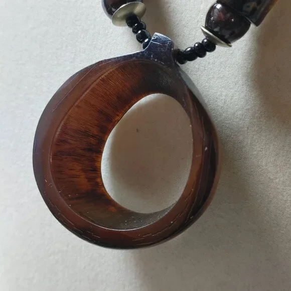 Brown Tan Horn Pendant Necklace Vintage Seed Beaded Strand Barrel Clasp Resin - Picture 6 of 16